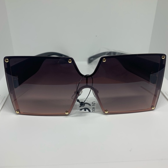 🦄 Host Pick 🦄 Square Frame Mix Tone Sunglasses - Picture 6 of 8